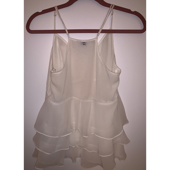 Guess Ruffle Top Size Medium - Picture 2 of 3